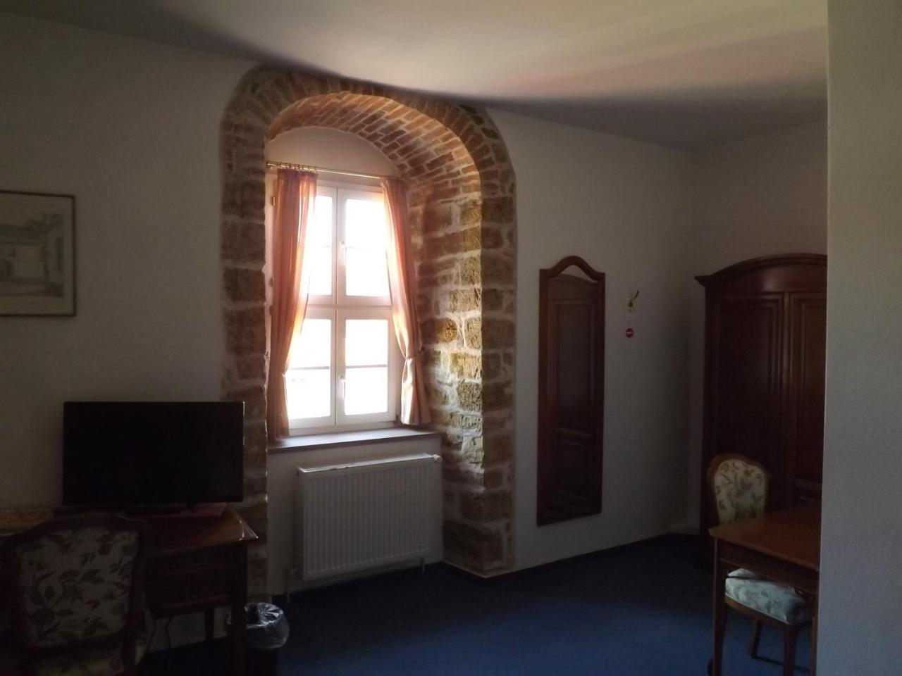 Hotel "Zur Sonne" Querfurt Luaran gambar